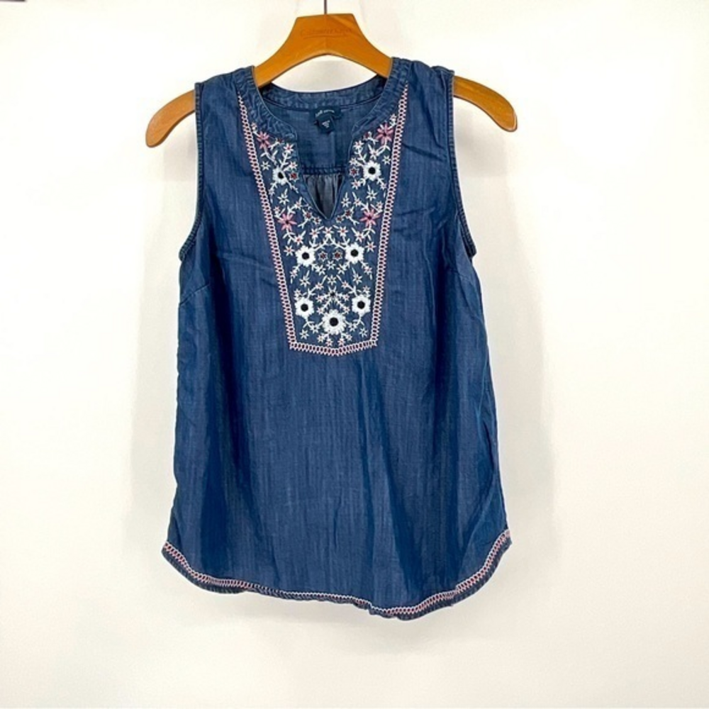 J-Jill Denim Sleeveless Embroidered Tank Size XS‎ B29
